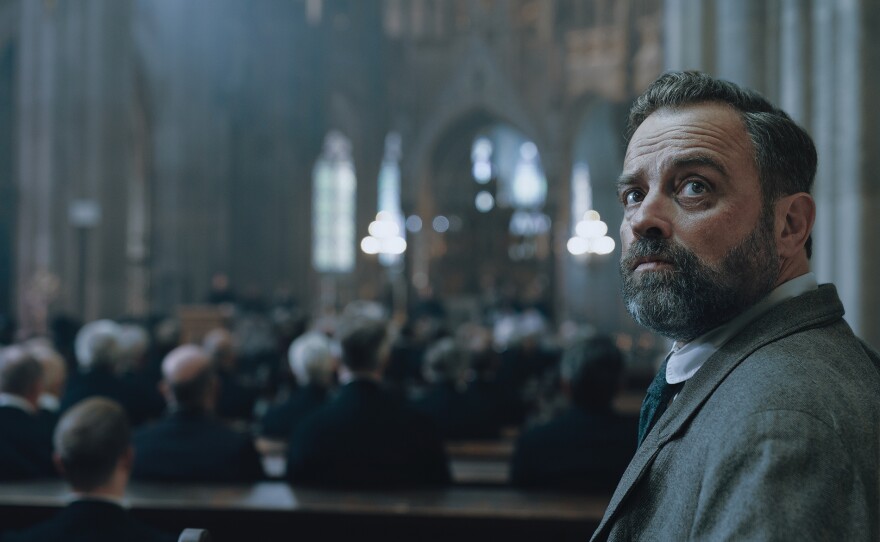 Oskar (Juergen Maurer) looks for answers in St Stephens Cathedral. VIENNA BLOOD Season 4