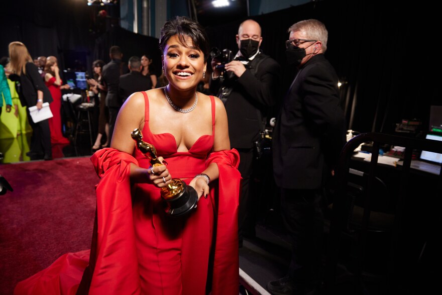 Ariana DeBose poses backstage with the Oscar® for Actress in a Supporting Role. March 27, 2022.