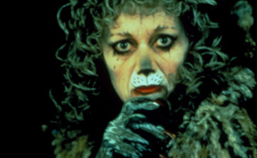 Elaine Paige as Grizabella in "Cats."