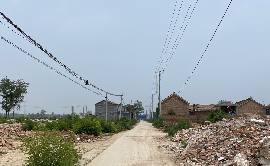 Near Liu's village, Xiguozhuang was the first village in the township of Yanshi, Shandong, to have its houses torn down. Fewer than a dozen homes remain along the village's main road.
