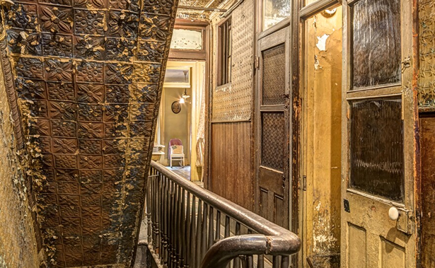 At New York’s Tenement Museum, one gets a firsthand look at lives of the families whose American dream began in these dank spaces without bathrooms, electricity or running water.