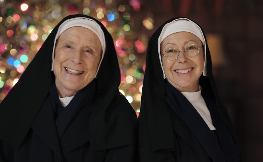 Sister Monica Joan (JUDY PARFITT) and Sister Juliene (JENNY AGUTTER)