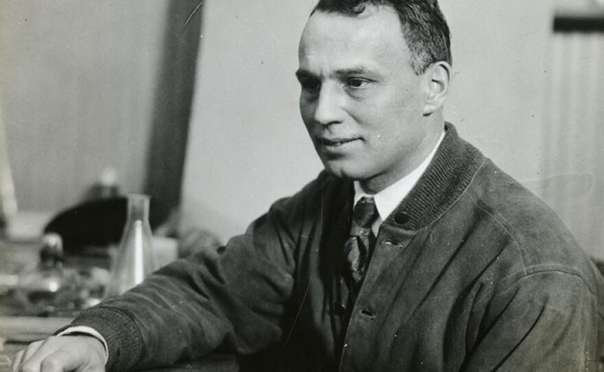 Portrait of Alfred Lee Loomis as a young man.