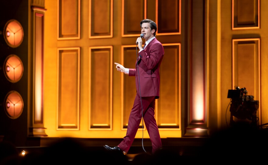 Mulaney still really knows how to wear a suit as he unfolds the tale of what his life as an active drug user was like, and what rehab was like.