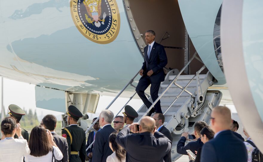 When President Barack Obama disembarked from Air Force One at Hangzhou Xioshan International Airport in China Saturday, he did so without using Chinese stairs — because none were provided.