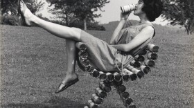 Douglas Deeds, Chair made with recycled beer cans, first made in Syracuse, New York, ca. 1960. Courtesy of Douglas Deeds. 