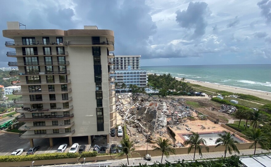 Charities and state agencies are rushing to support people who were displaced by the partial collapse of a large condo building in Surfside, north of Miami Beach, with officials calling for donations from the public.