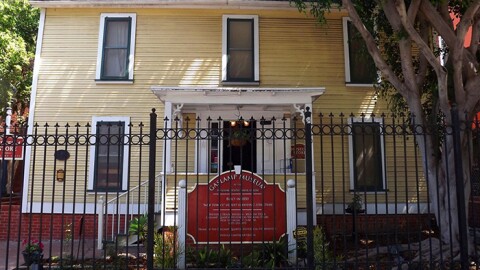 Exterior photo of The Gaslamp Museum at the Davis-Horton House