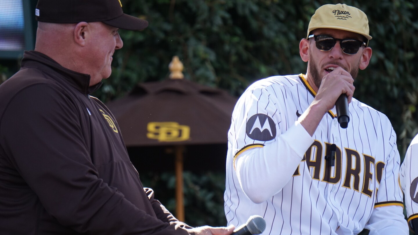 In photos: Padres welcome the 'Friar Faithful' to 2023 Fanfest