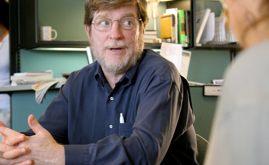 Neal Conan at a <em>Talk of the Nation</em> staff meeting in 2006.
