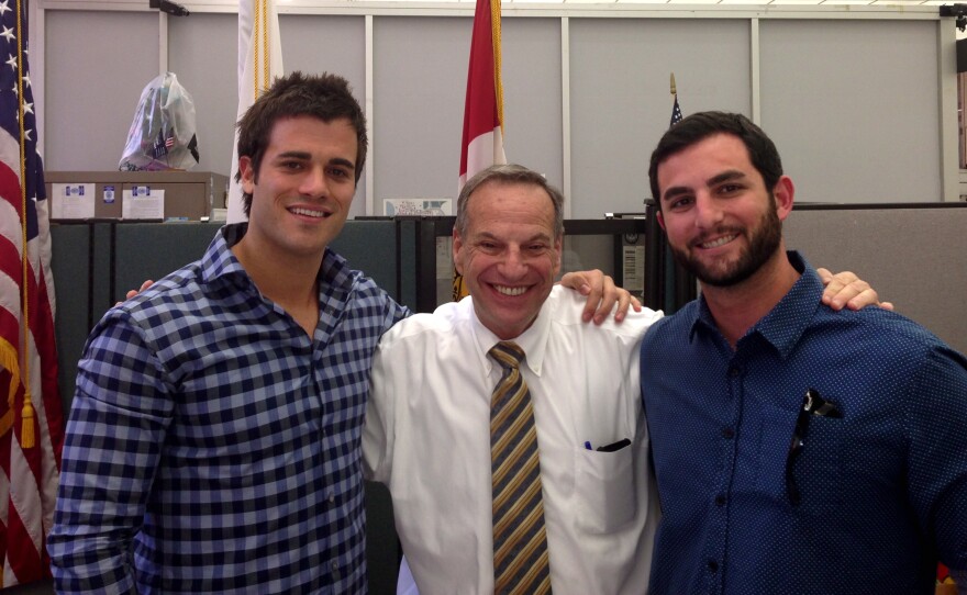 Philip Auchettl and David Loewenstein, two members of the NewSchool team, meet with Mayor Bob Filner.