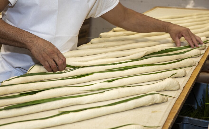 Palmetto leaves crown the loaves at La Segunda Central Bakery in Tampa, which has been in business for more than a century.