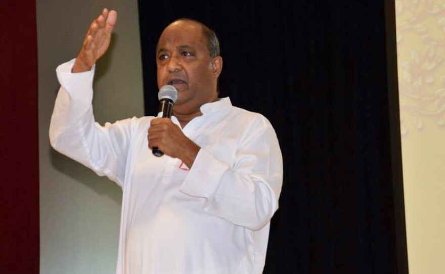 Iggy Ignatius speaks at a meeting in California in November 2014.