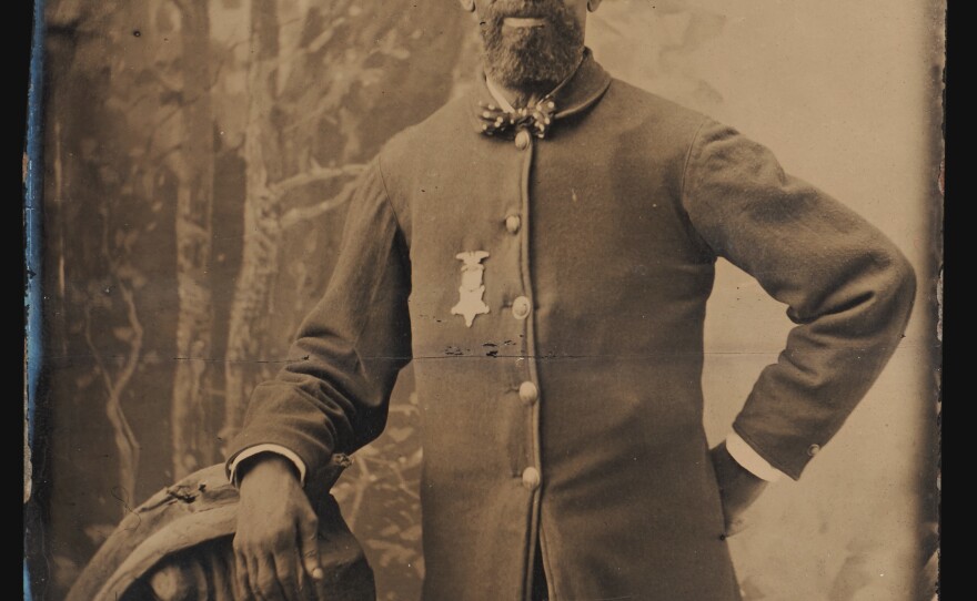 Unknown, <em>Portrait of a Civil War Veteran Wearing a Grand Army of the Republic Medal</em>, c. 1866-1870. Tintype, 3 1/2 × 2 7/16 in.