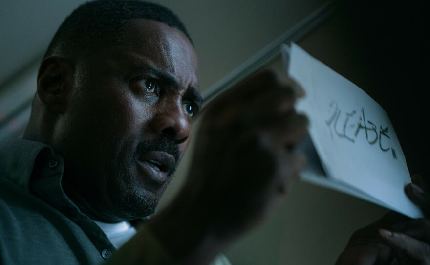 Idris Elba in <em>Hijack</em>.