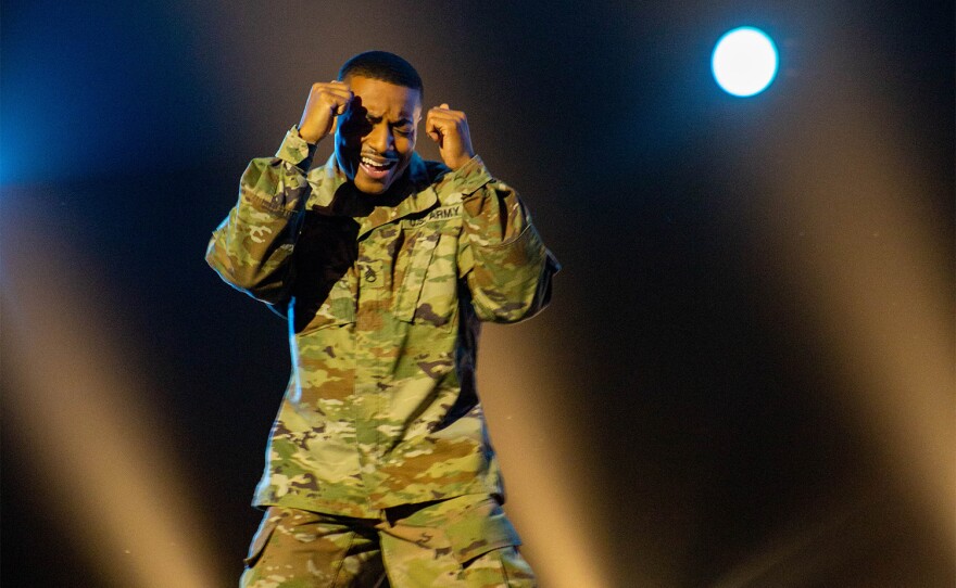 Amanda Shires performing with the U.S. Army Field Band Six-String Soldiers on "Salute To Service: A Veterans Day Celebration."