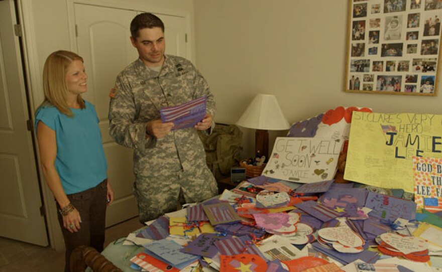 Army Special Forces Sergeant Jamie Lee and his wife Lisa share the outpouring of support they received after his injury in Afghanistan.