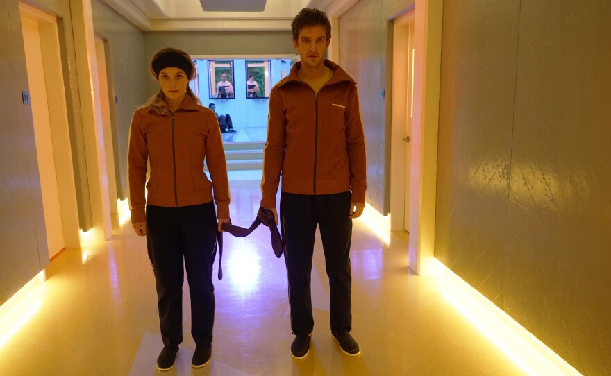 Syd (Rachel Keller) and David (Dan Stevens) find themselves at the end of their tether in Legion.