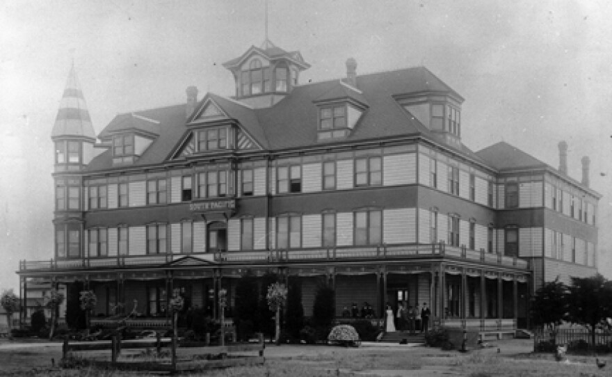 10-3 South Pacific Hotel.jpg