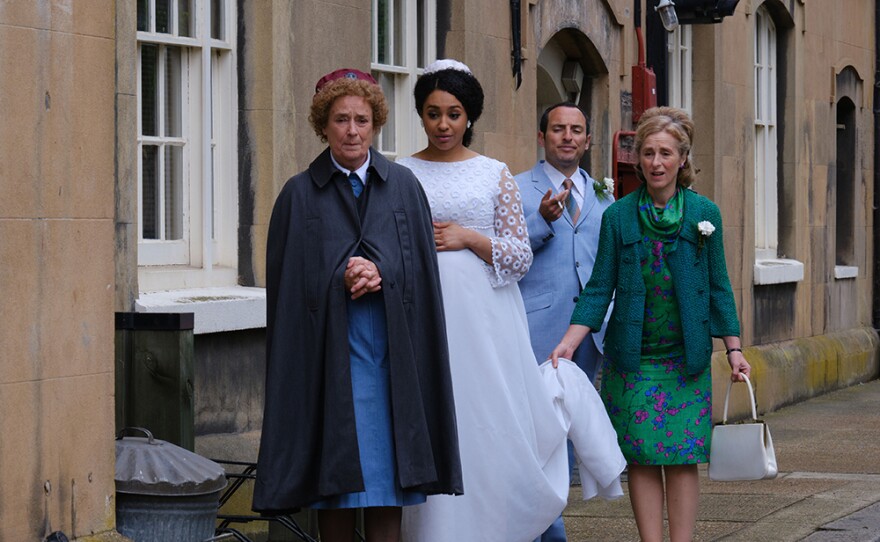 Nurse Phyllis Crane (LINDA BASSETT), Julie (CHICAGO JOHNSON), Mo Lewin (DANIEL BEN ZENOU), Thelma (NICOLA STEPHENSON)