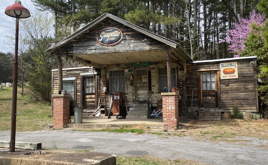 The grocery store that William Lewis Moore stopped in is still standing in Gadsden, Alabama.