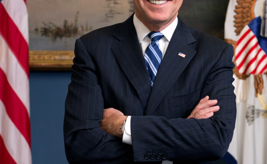 Official portrait of Vice President Joe Biden in his West Wing Office at the White House, Jan. 10, 2013.