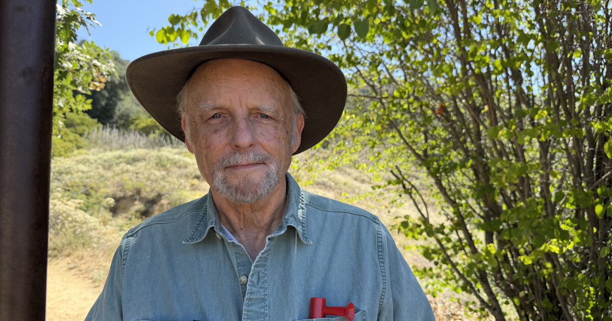 Richard Louv wants you to play in the dirt