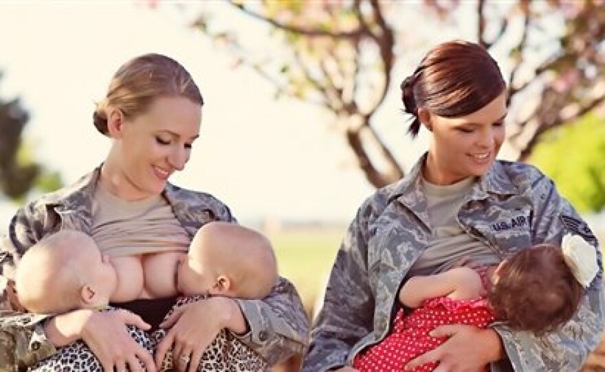 g-ent-120530-breastfeed-military-01.photoblog500_t640.jpg