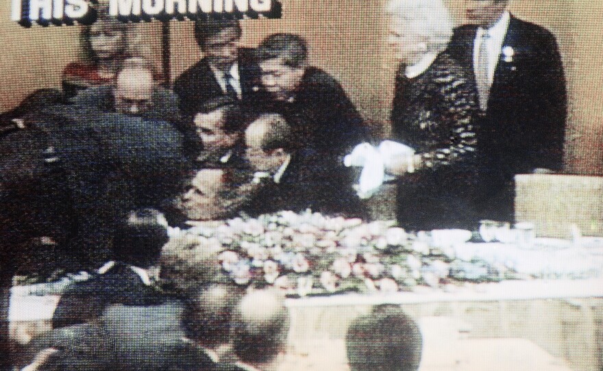 President George H.W. Bush fell ill and collapsed during a state dinner at the Japanese prime minister's residence in 1992.