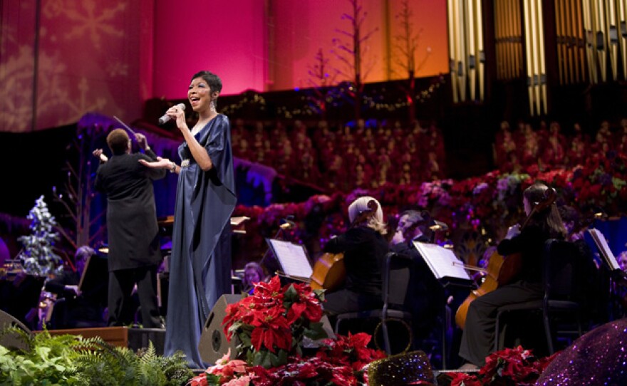 Grammy Award-winner Natalie Cole performs on stage with the Mormon Tabernacle Choir, Salt Lake City, Utah.