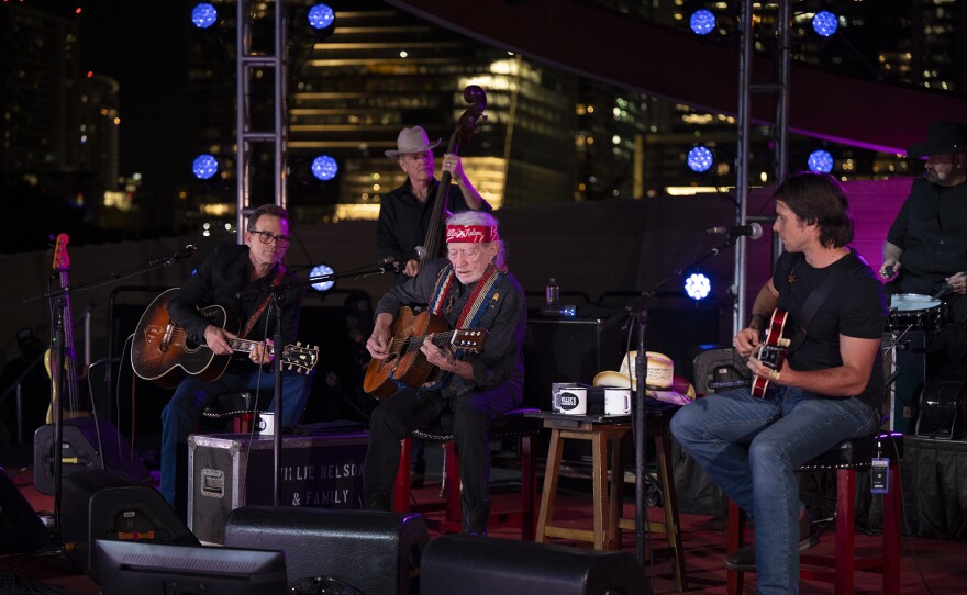 AUSTIN CITY LIMITS Presents "Willie Nelson and Family"