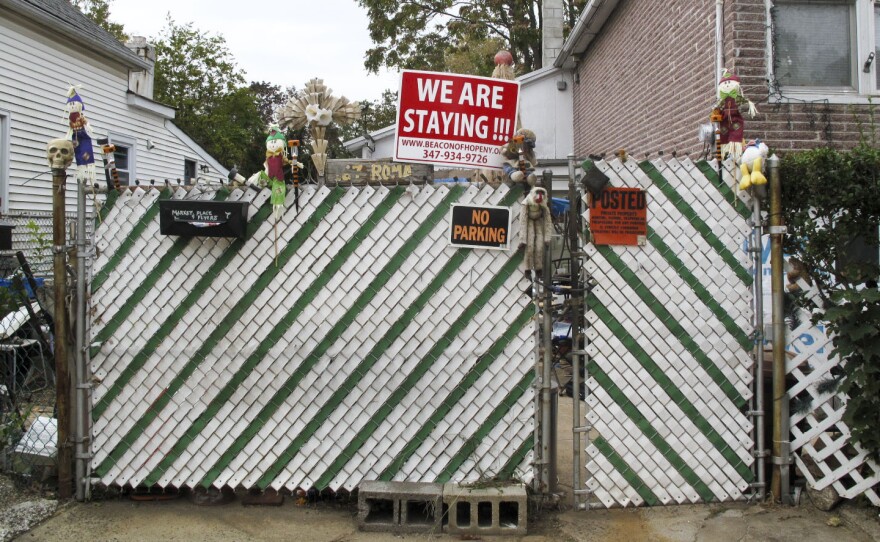 A year after Superstorm Sandy some residents of Fox Beach on Staten Island are determined to stay in the flood-ravaged town.