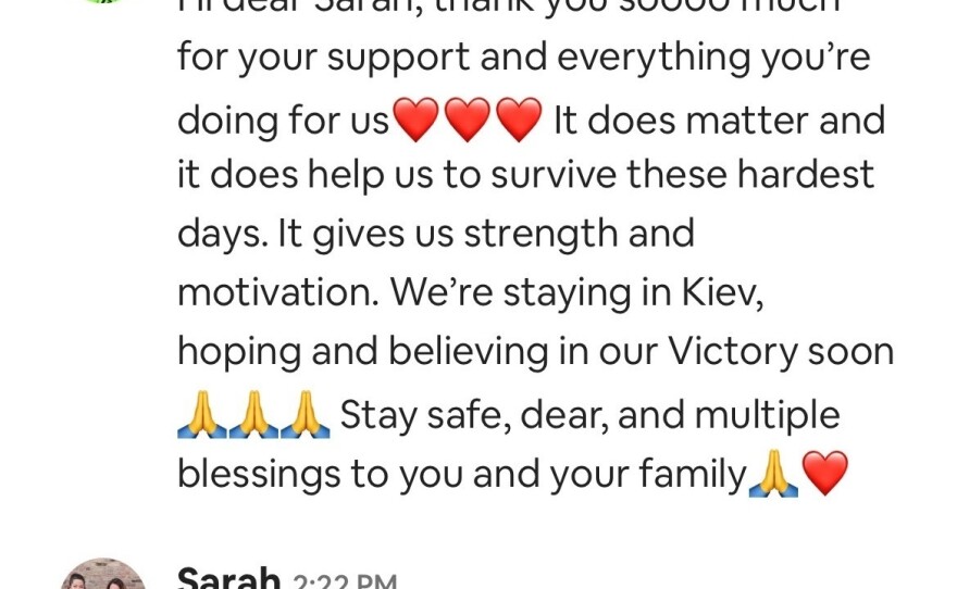 An exchange between a Ukrainian Airbnb host and guest Sarah Brown, who booked the stay to show solidarity with Ukraine.