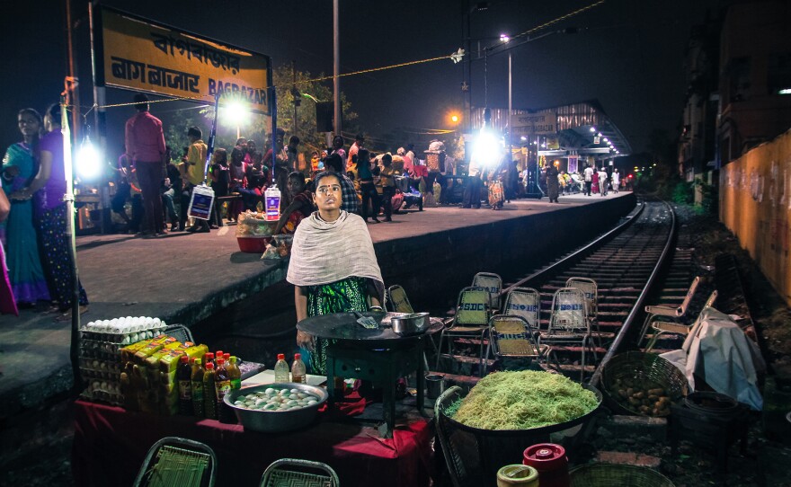 An unnamed chai walli by the train tracks in Kolkata, West Bengal