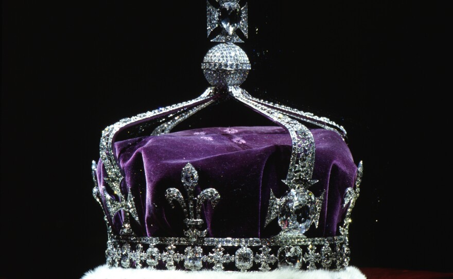 The crown of Queen Elizabeth the Queen Mother, the mother of Queen Elizabeth II, contains platinum and the famous Kohinoor diamond, along with other gems.