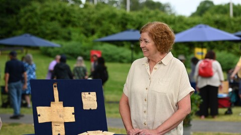 Joel Bohy appraises a Lt. Samuel Gerock Revolutionary War archive, in Raleigh, NC. ANTIQUES ROADSHOW “North Carolina Museum of Art, Hour 1” airs Monday, April 1 at 8/7C PM on PBS.