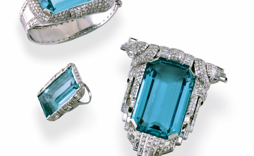 Mae West likely wore other jewelry alongside her aquamarine set.