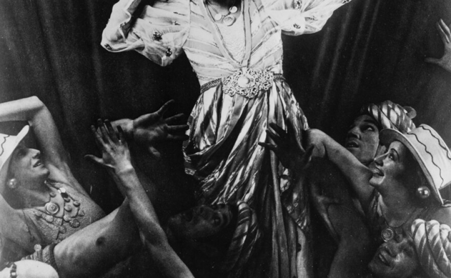 Ethel Waters performing "Heat Wave" from "As Thousands Cheer," 1933.