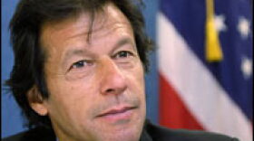 Imran Khan holds a briefing at the National Press Club in Washington, Jan. 24, 2008.