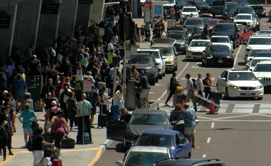 airport exterior crowds.jpg