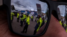 Teamsters Local 542 striking in front of Republic Services in Otay Ranch over stalled contract negotiations, Dec 27, 2021.