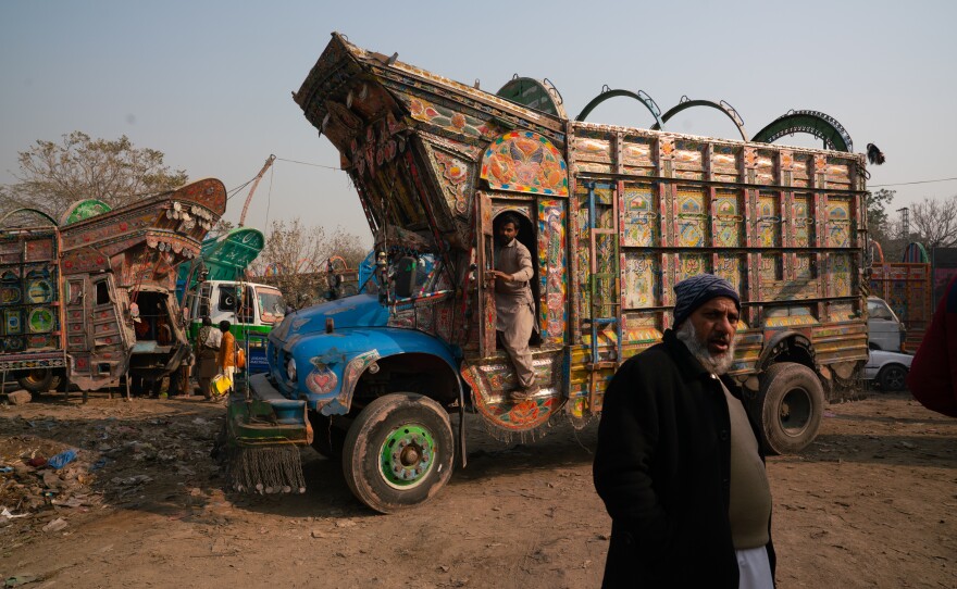 Because trucks are the primary source of transport for goods within Pakistan, they need to be refurbished and repainted regularly.