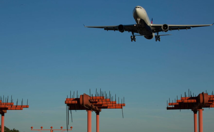 Plane landing at Hartsfield-Jackson Atlanta International Airport, Ga.