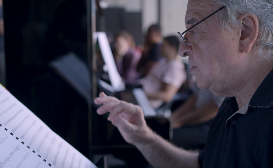Donato Renzetti, conductor, prepares for the Oratorio.