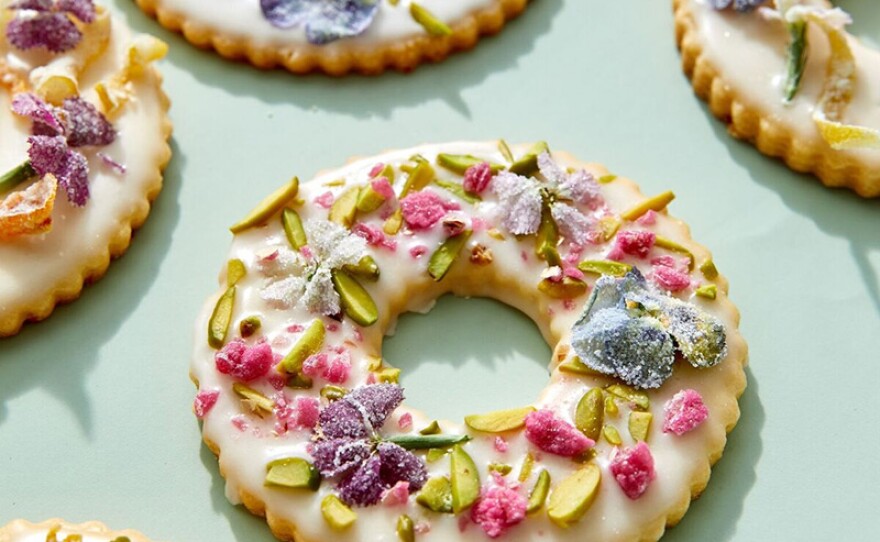 Wreath cookies embellished wreath cookies with sugared flowers.