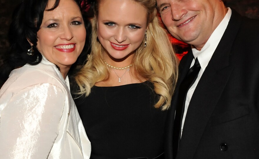 Miranda Lambert (center) with her parents Bev (left) and Rick Lambert in 2010.