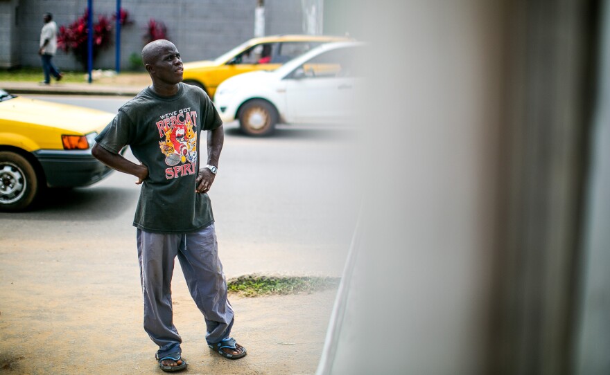 In a country, where many folks can't afford to buy newspapers or a TV set, the Daily Talk offers free news.