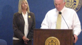 Mayor Jerry Sanders and Councilwoman Donna Frye announce mandatory water conservation for the City of San Diego at City Hall on May 5, 2009.