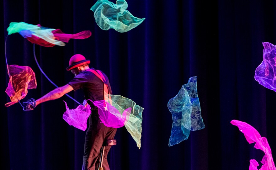 "Messes Solo Circus" will be performed at one of the two new Fringe venues in Lincoln Park, No Limits.