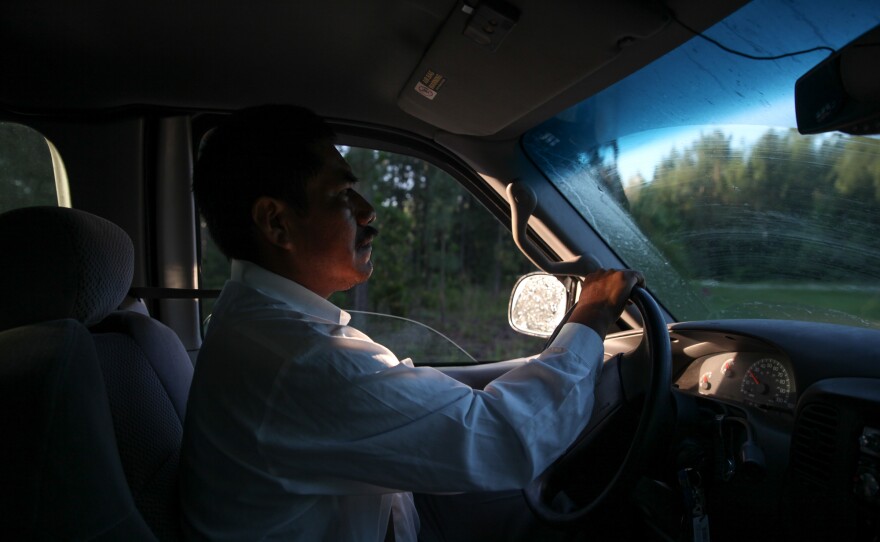 blueberryworkers-7_custom-c83493d8386c2f21535aaeb39aefdf4dd177c7bb.jpg